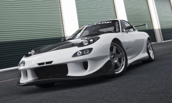 White Lite: Victor Joe's 1994 Mazda RX-7