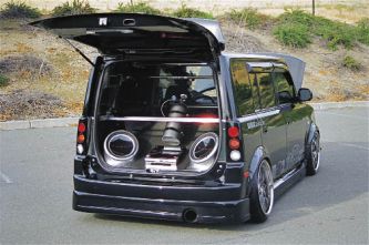 2004_Scion_xB_Angel_Holguin