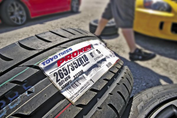 Toyo_T1_Sport_