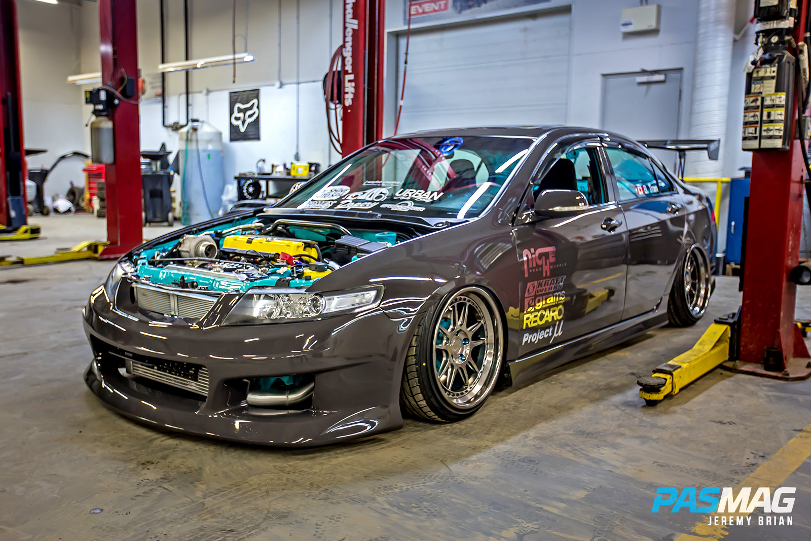 Back To Back Benji Tran S 04 Acura Tsx Pasmag Is The Tuner S Source For Modified Car Culture Since 1999