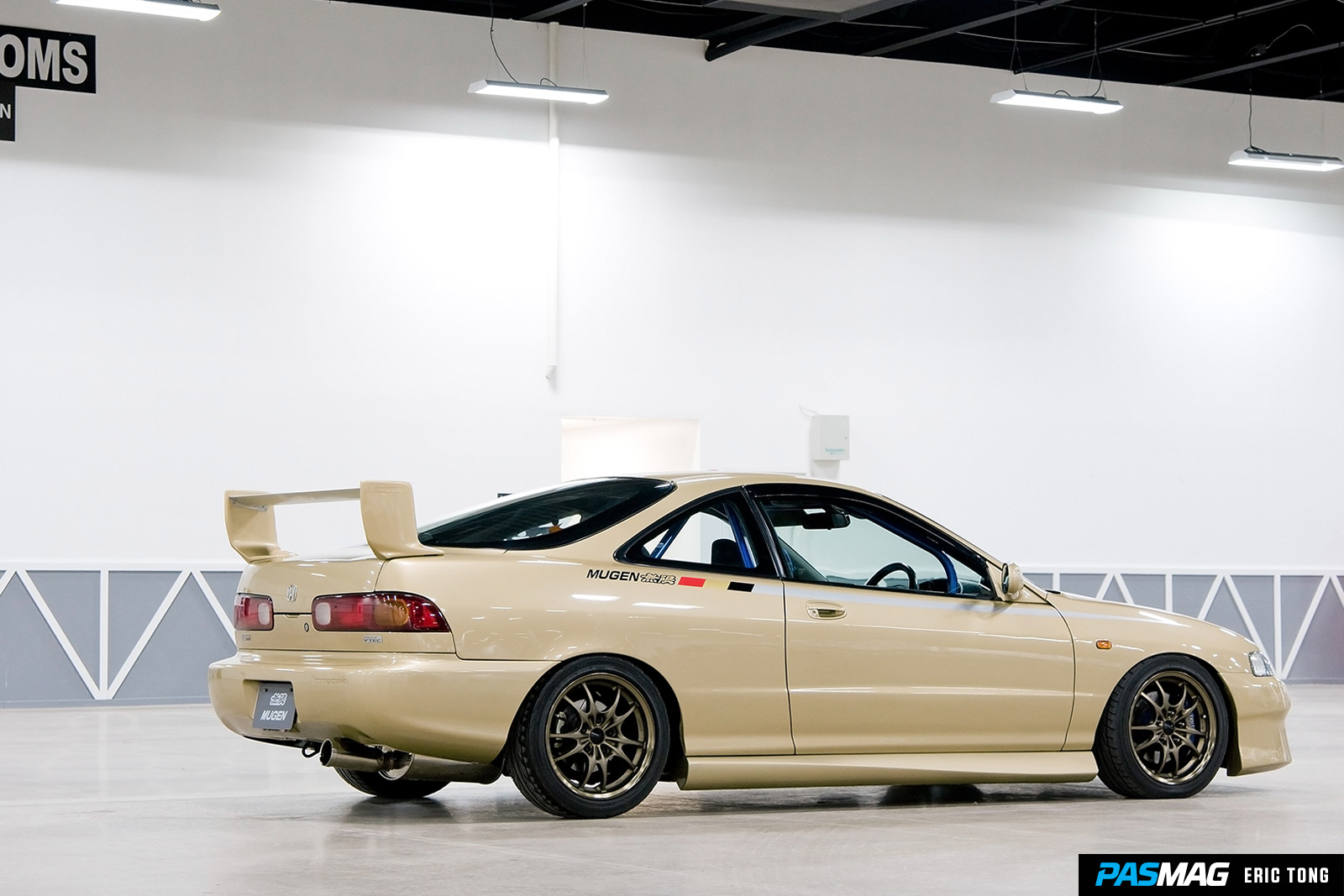 PASMAG Team Emotion Oct Nov 2016 Chris Rios 1994 Acura Integra Mugen 2