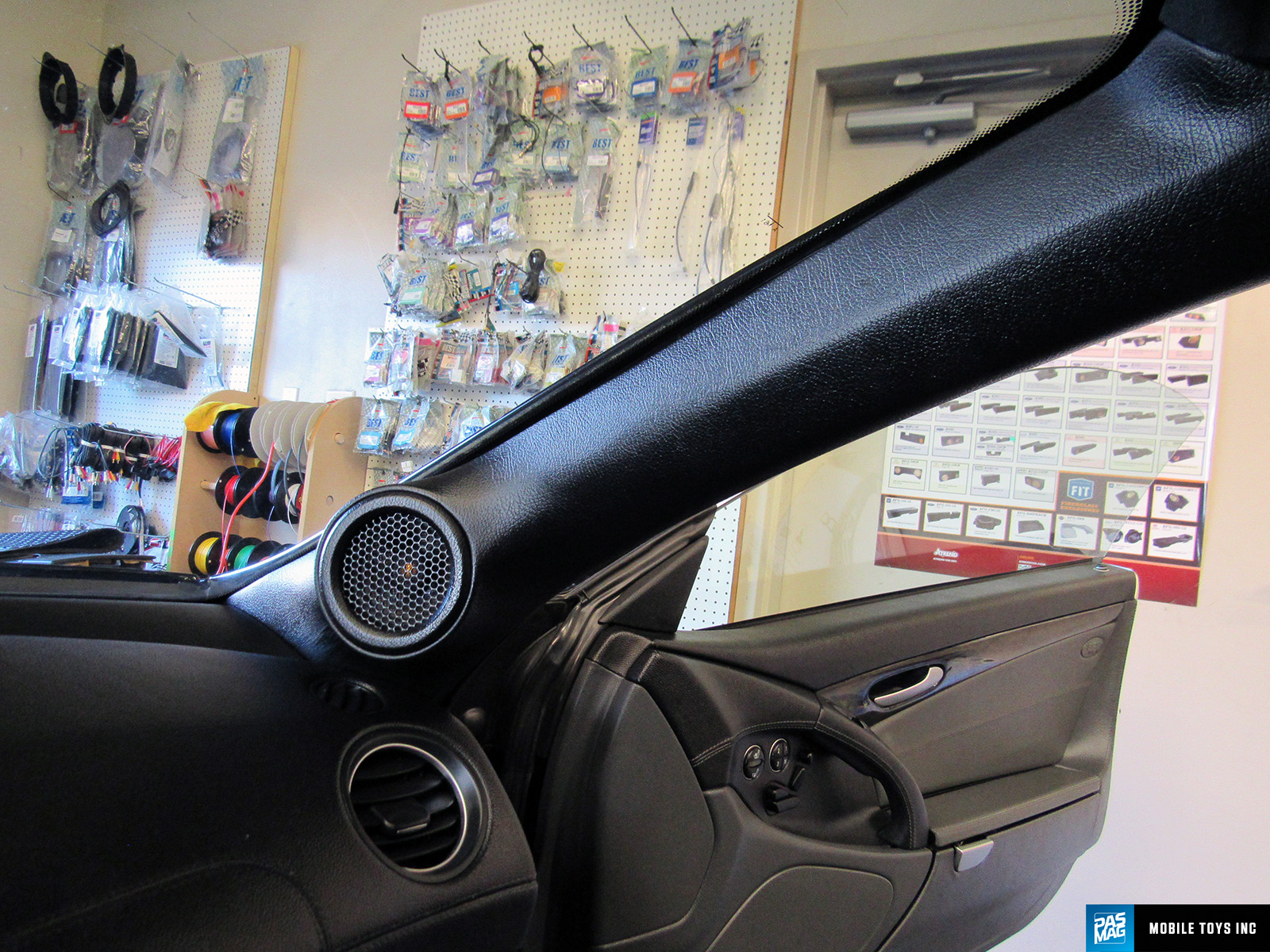 10 Mobile Toys Inc 2005 Mercedes Benz SL55 AMG PASMAG