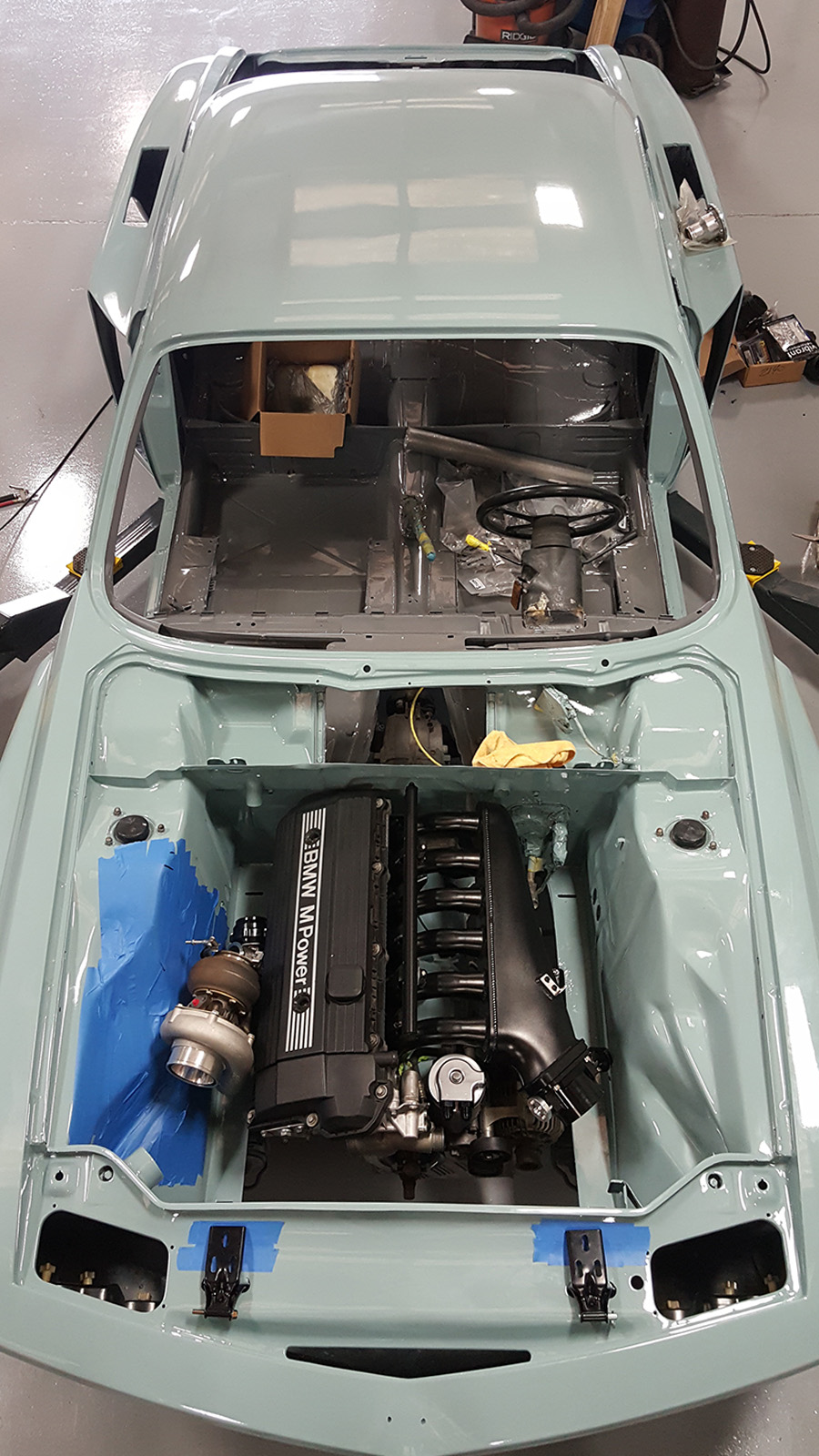 Nostalgic Grains 1973 BMW 3 CSL SEMA pasmag 01