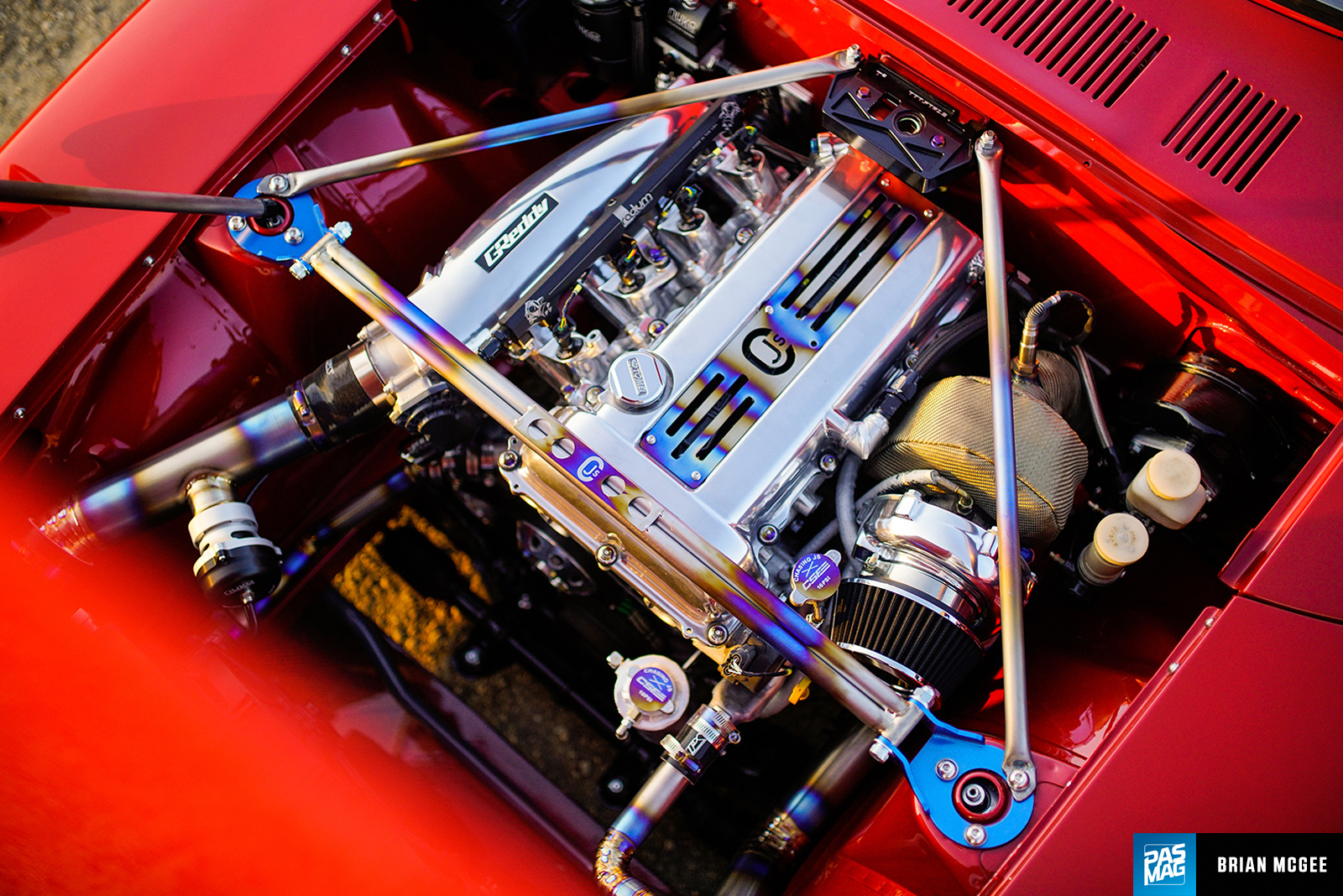 41 Dominic Le Chasing Js 1971 Datsun 240Z PASMAG