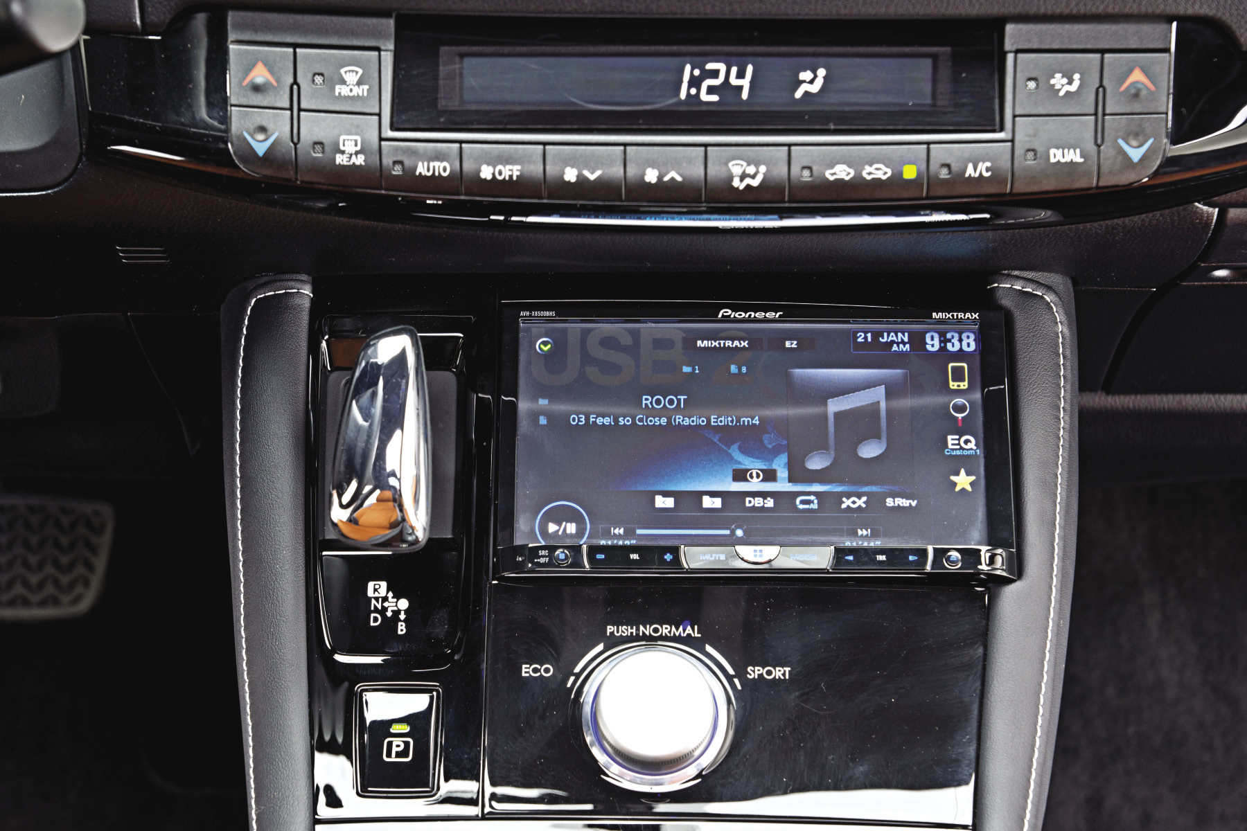Electrified: 2013 Lexus CT200H