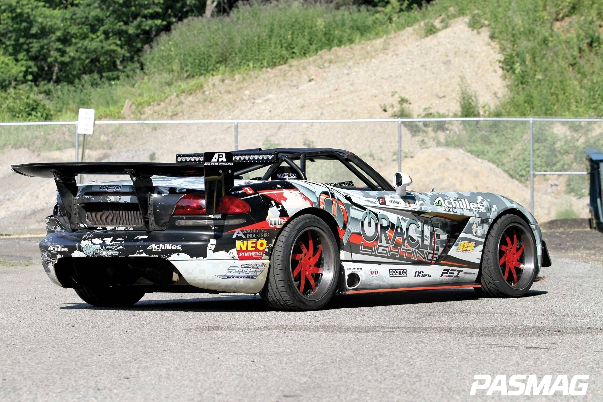Break-Neck Style: Dean Kearney's Oracle Lighting Dodge Viper