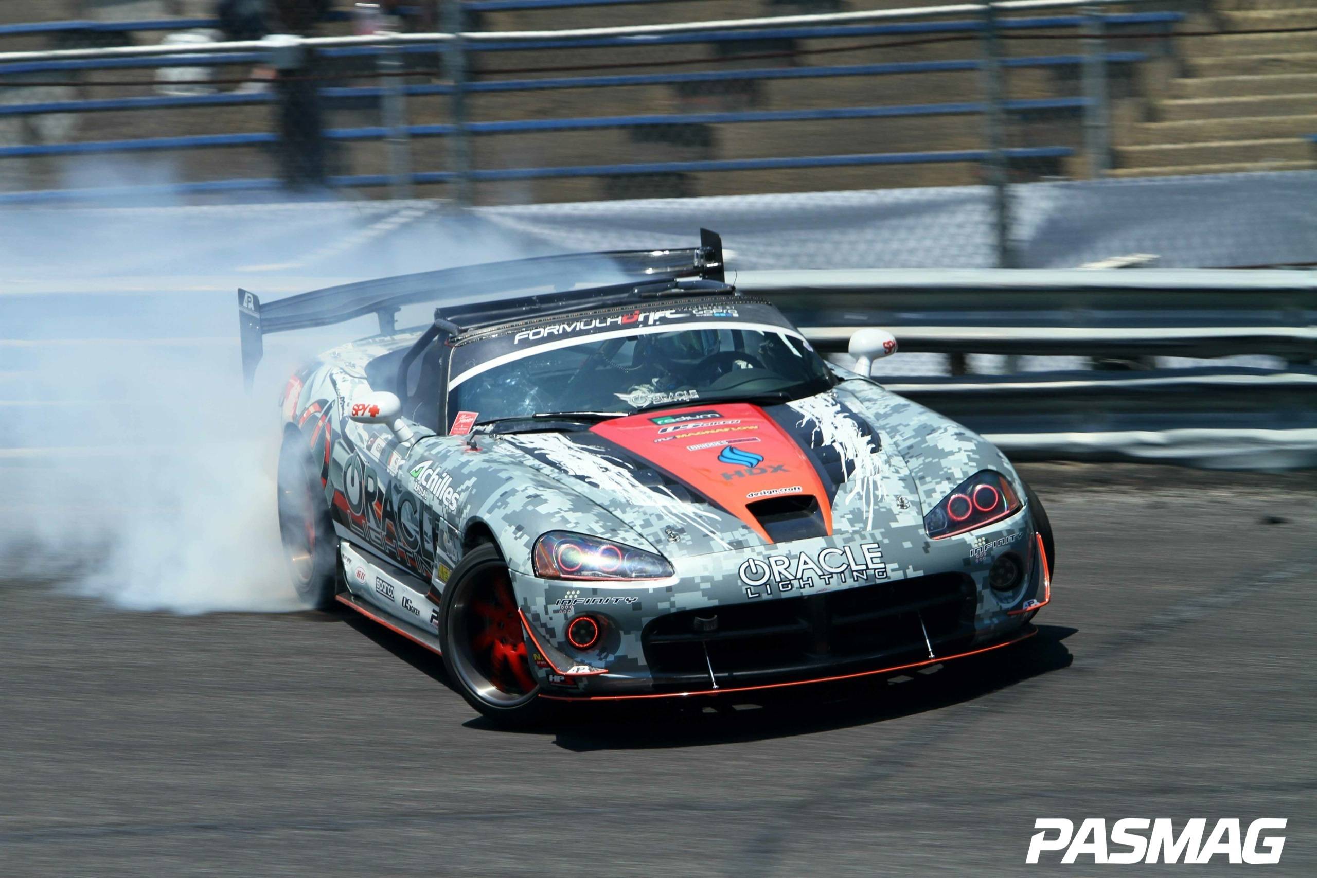 Break-Neck Style: Dean Kearney's Oracle Lighting Dodge Viper
