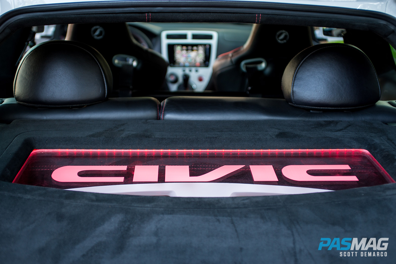 Lauren Hansell and Eric Bungo’s 2002 Civic Si