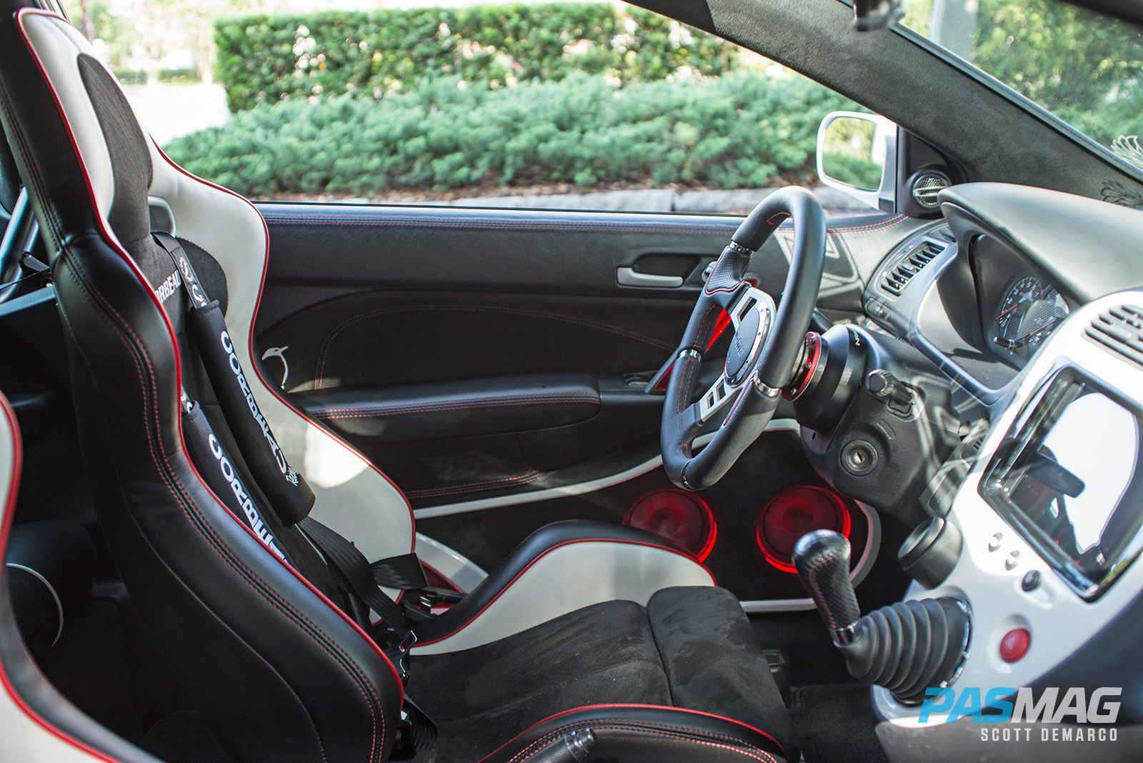Lauren Hansell and Eric Bungo’s 2002 Civic Si