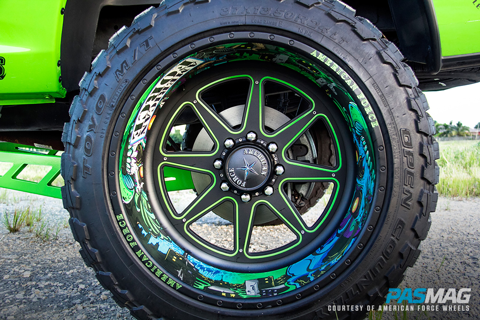 Hulk Smash: Albert Diaz's 2013 Dodge Ram