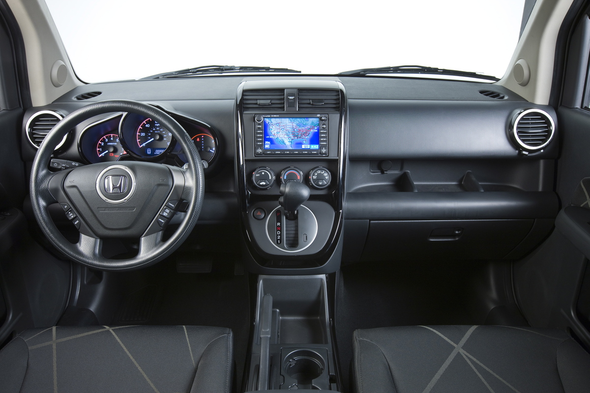 2010 Honda Element SC shown from the side in an American Honda press image.