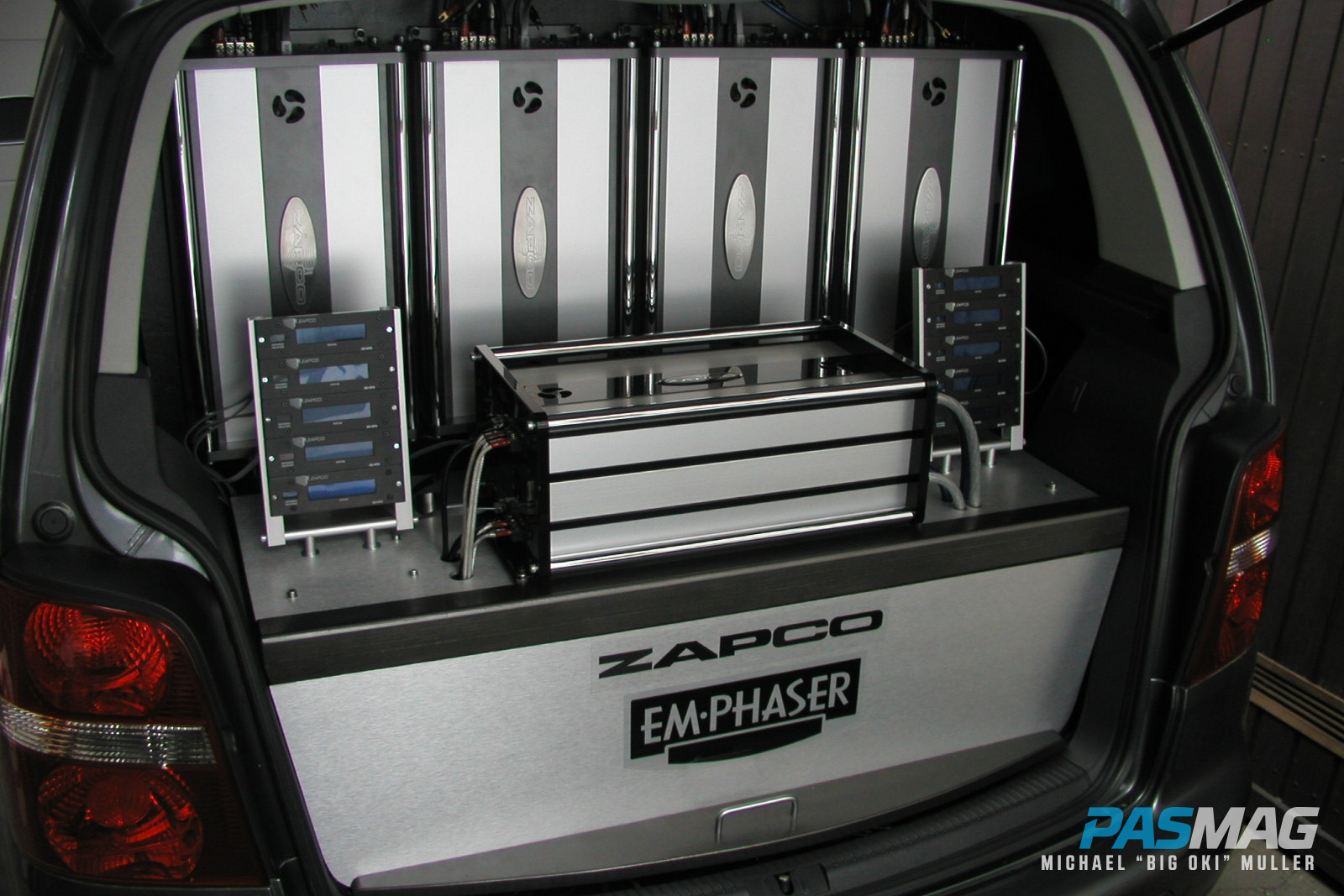 Michael Big Oki Muller 2004 VW Touran PASMAG 10