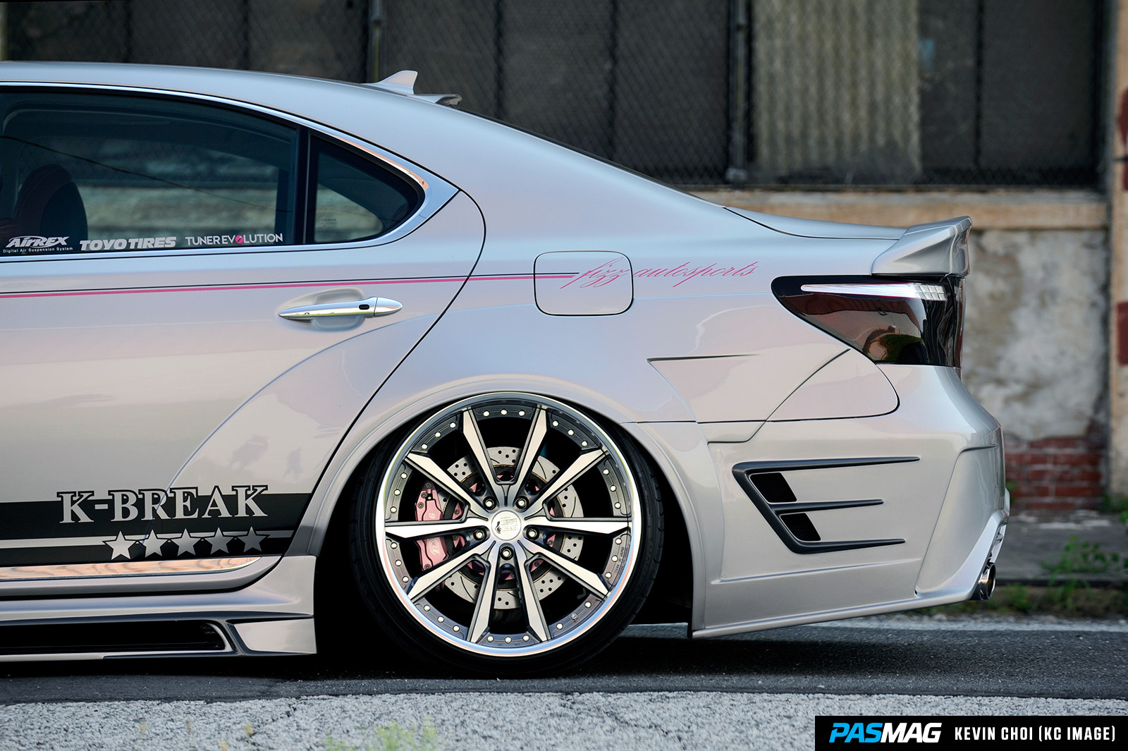 Mark Yuen 2007 Lexus LS460 PASMAG 5
