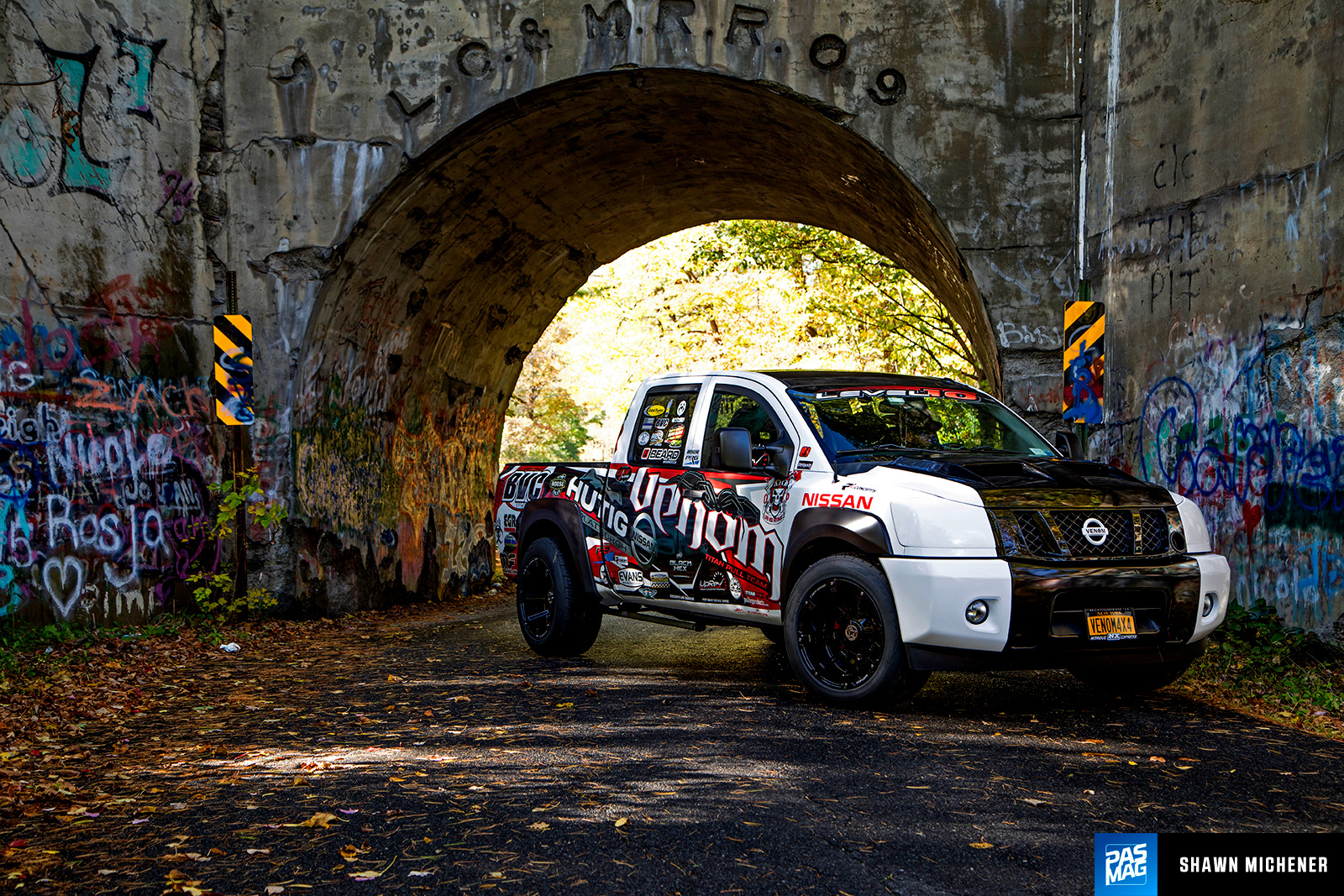 21 Walter Cheney 2010 Nissan Titan TBGLIVE Trucks PASMAG