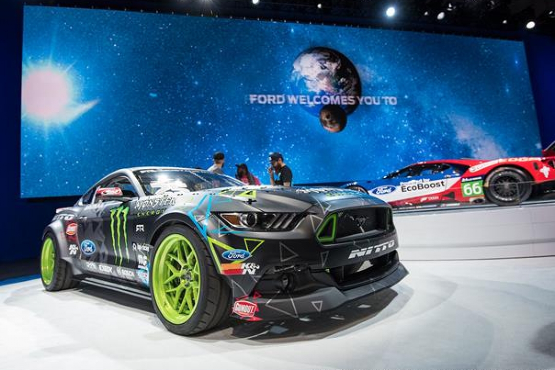 SEMA Show 2015: Las Vegas, NV - Day One (Gallery)