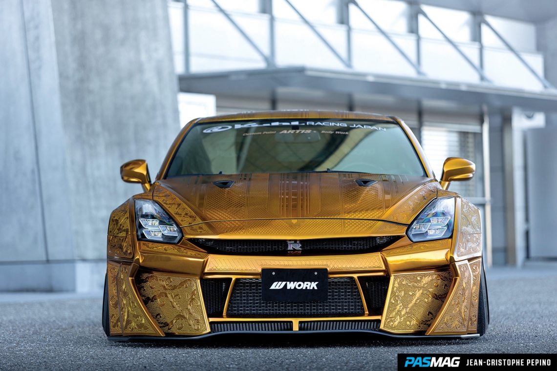 Goldzilla: Kuhl Racing & ARTIS 2012 Nissan GT-R