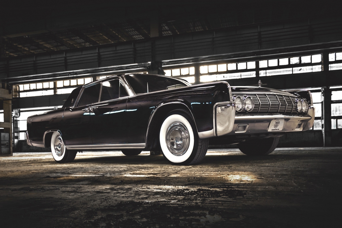 Don't be a H8R: 360 Fabrication's 1964 Lincoln Continental