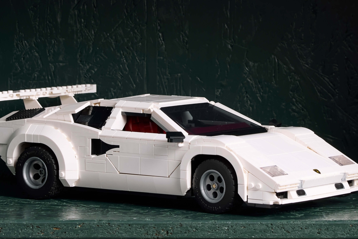 LEGO Adds Lamborghini Countach 5000 Quattrovalvole to LEGO Icons Collection