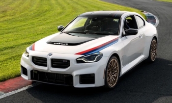 BMW’s Making a Manual-Only M2 with 2002 Turbo Tribute Livery
