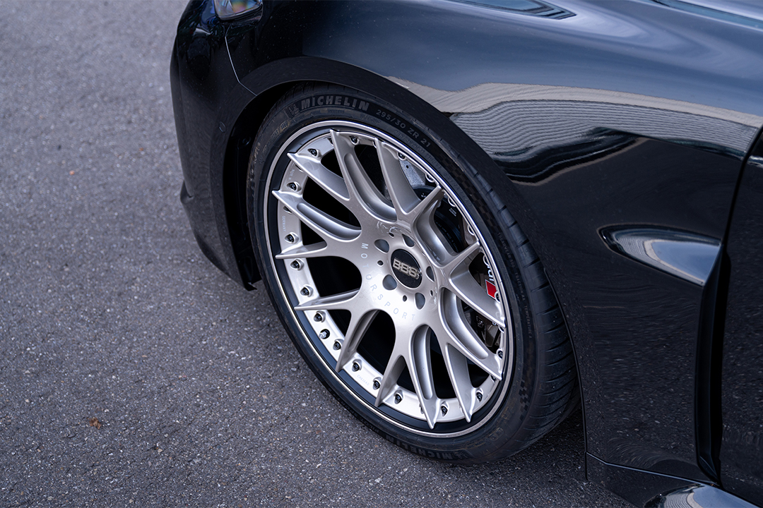 BBS CH-R II Unlimited wheel with White Gold Gloss center fitted to the Audi RS 5 (B10).