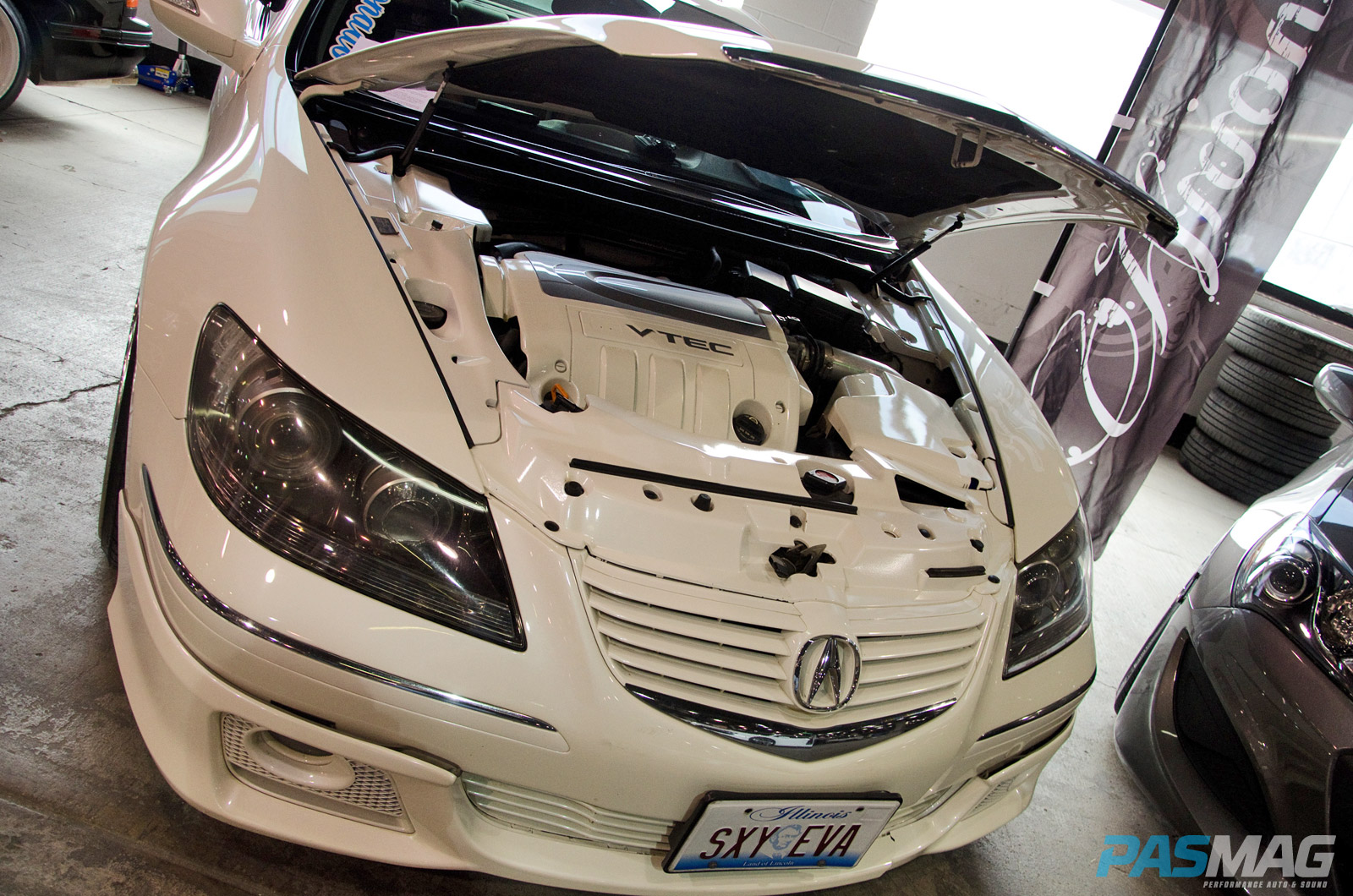 PASMAG Tuner Galleria Chicago Illinois 2014 Ray Flores Sexy Eva Acura Engine
