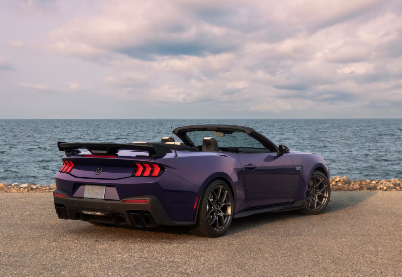 Ford Mustang Dark Horse SC Convertible 19 146