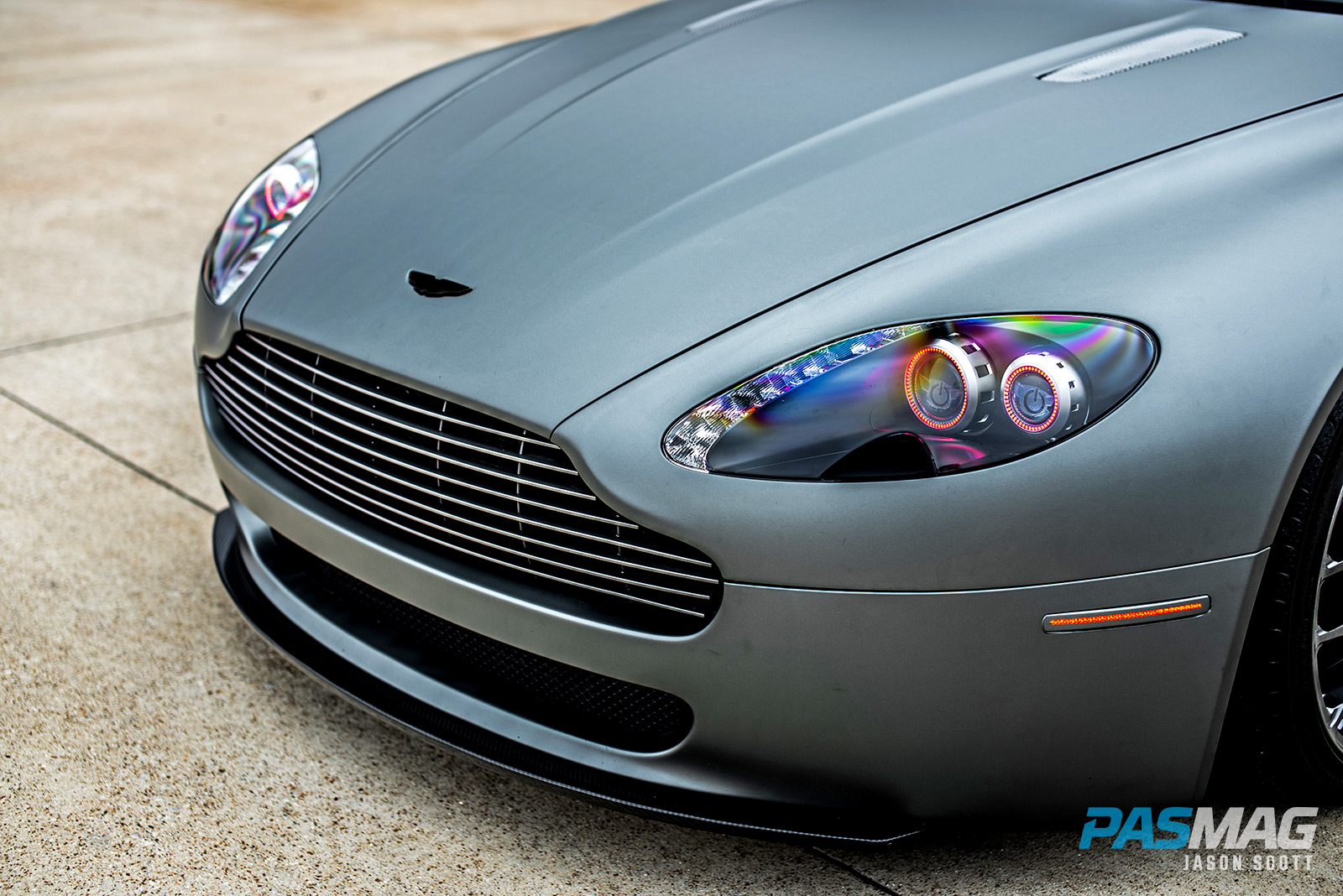Flash of Class: Oracle Lighting's Aston Martin ESX Supervantage