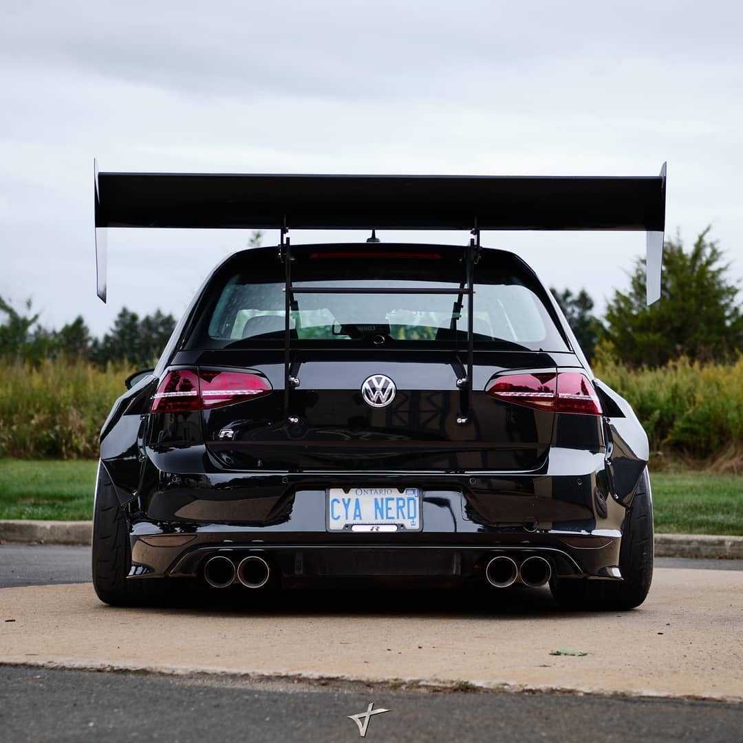 03 Adrian Smith 2016 VW Volkswagen Golf R pasmag