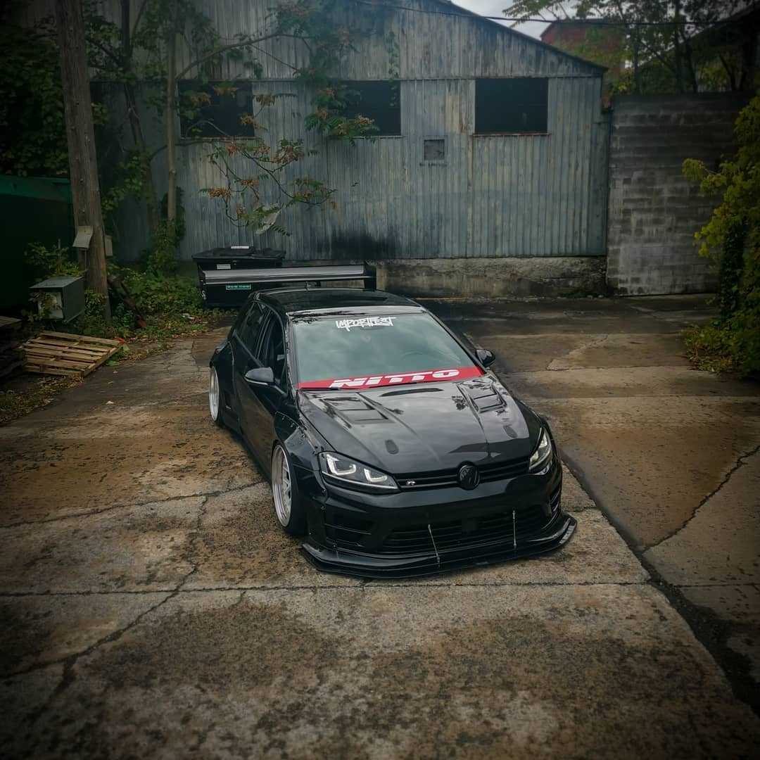 09 Adrian Smith 2016 VW Volkswagen Golf R pasmag