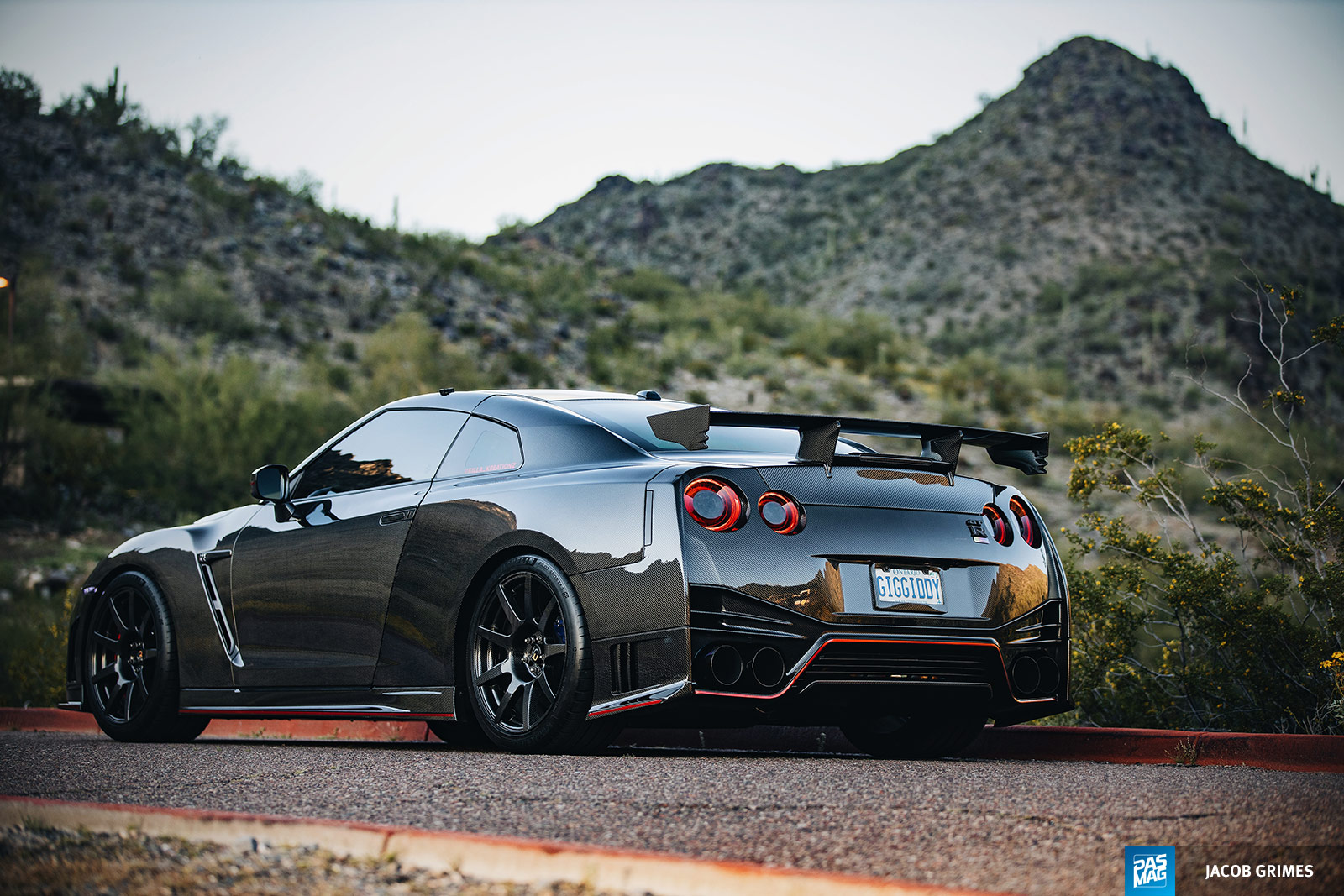 032 Cole Kay 2016 Nissan GTR pasmag