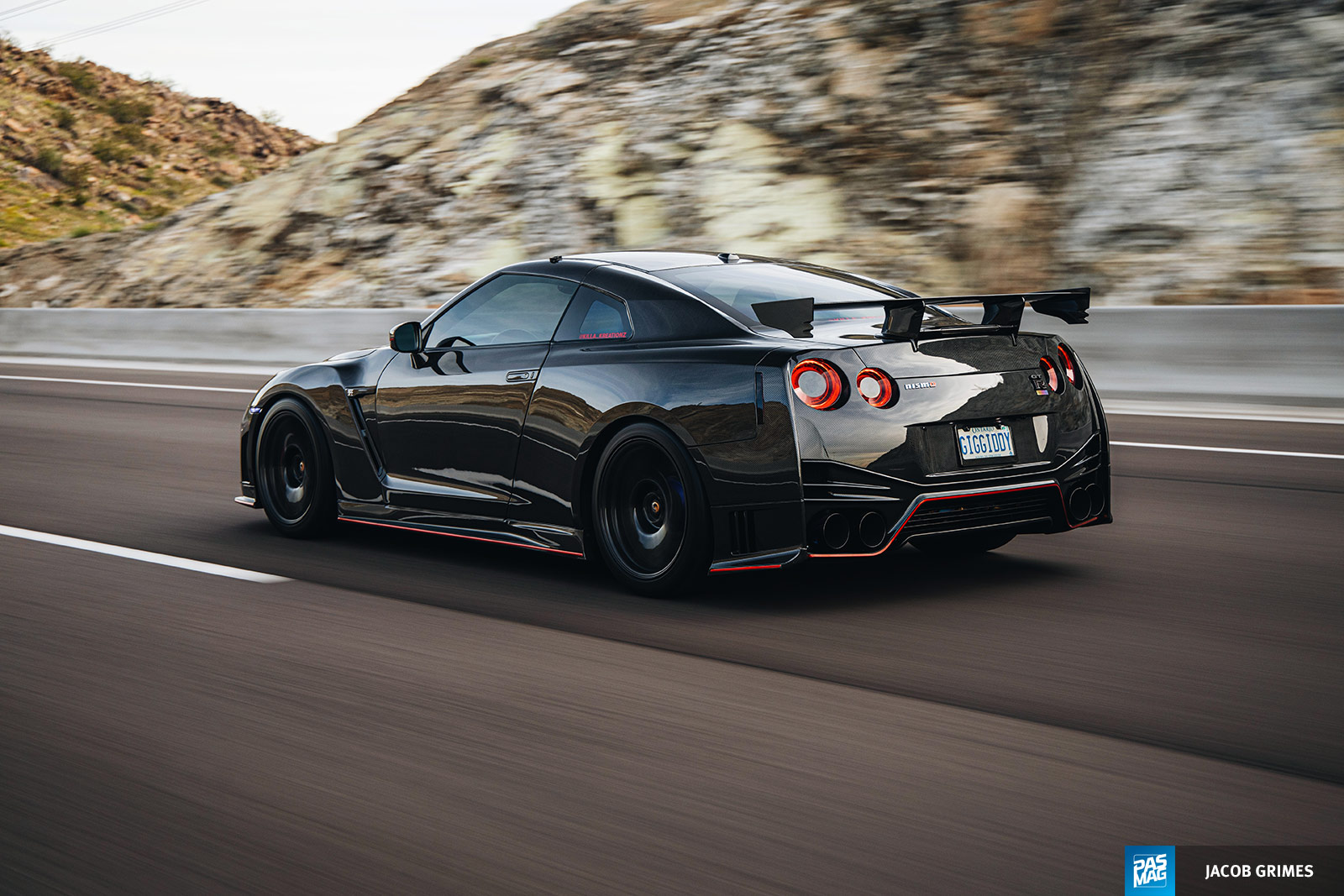 038 Cole Kay 2016 Nissan GTR pasmag