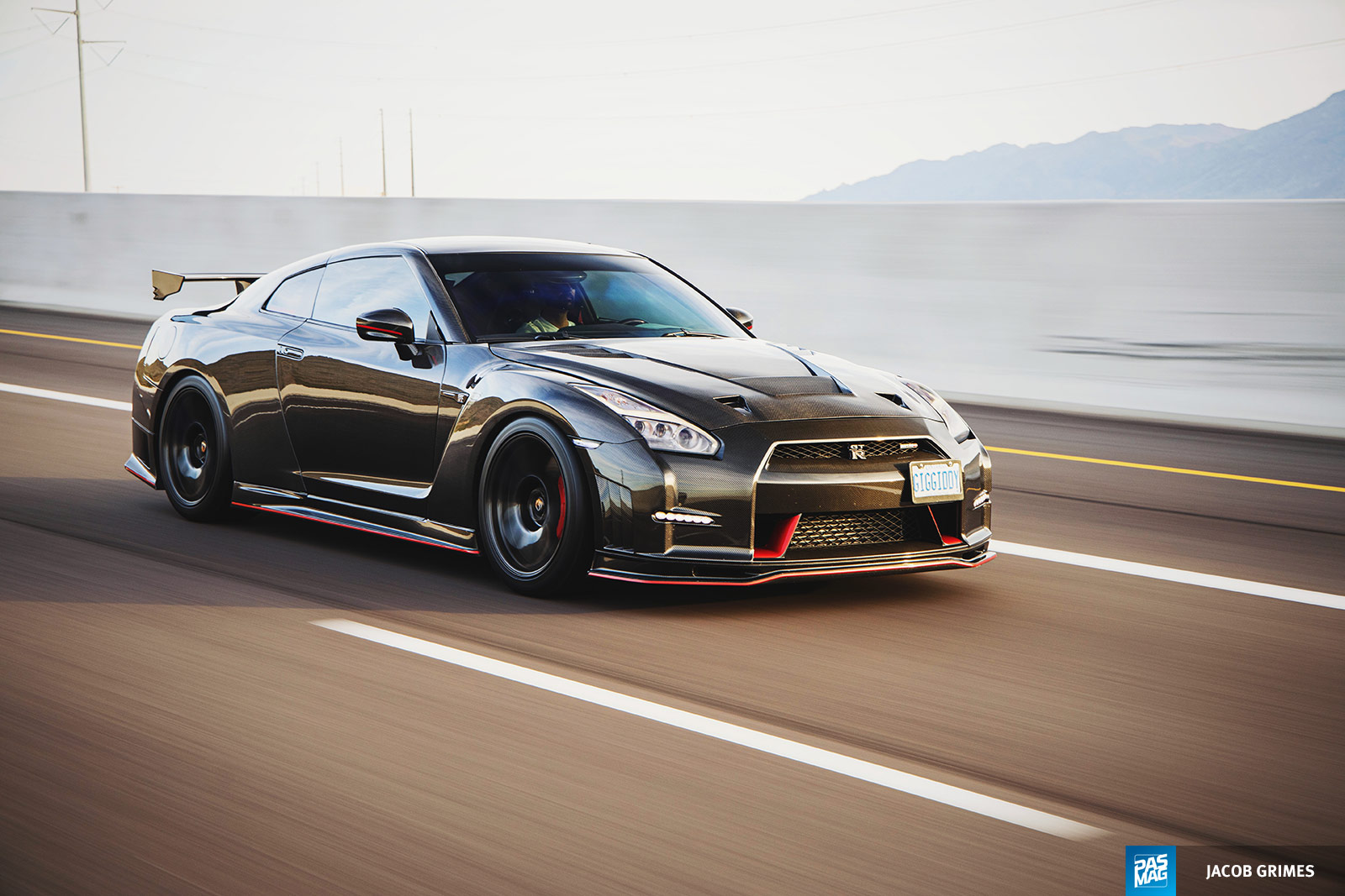 041 Cole Kay 2016 Nissan GTR pasmag