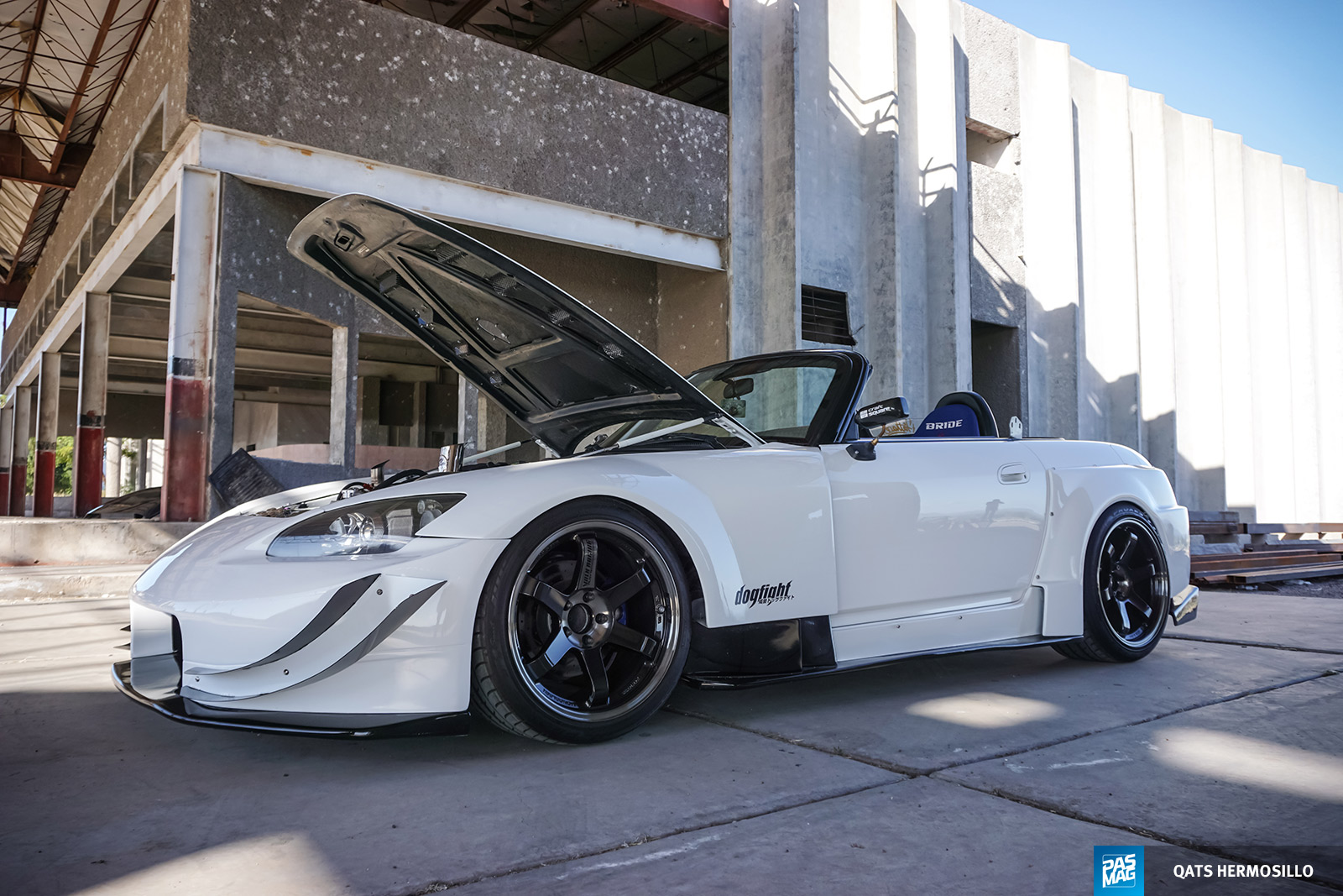 Stand Out Eric Monroy S 06 Honda S00 Pasmag Is The Tuner S Source For Modified Car Culture Since 1999