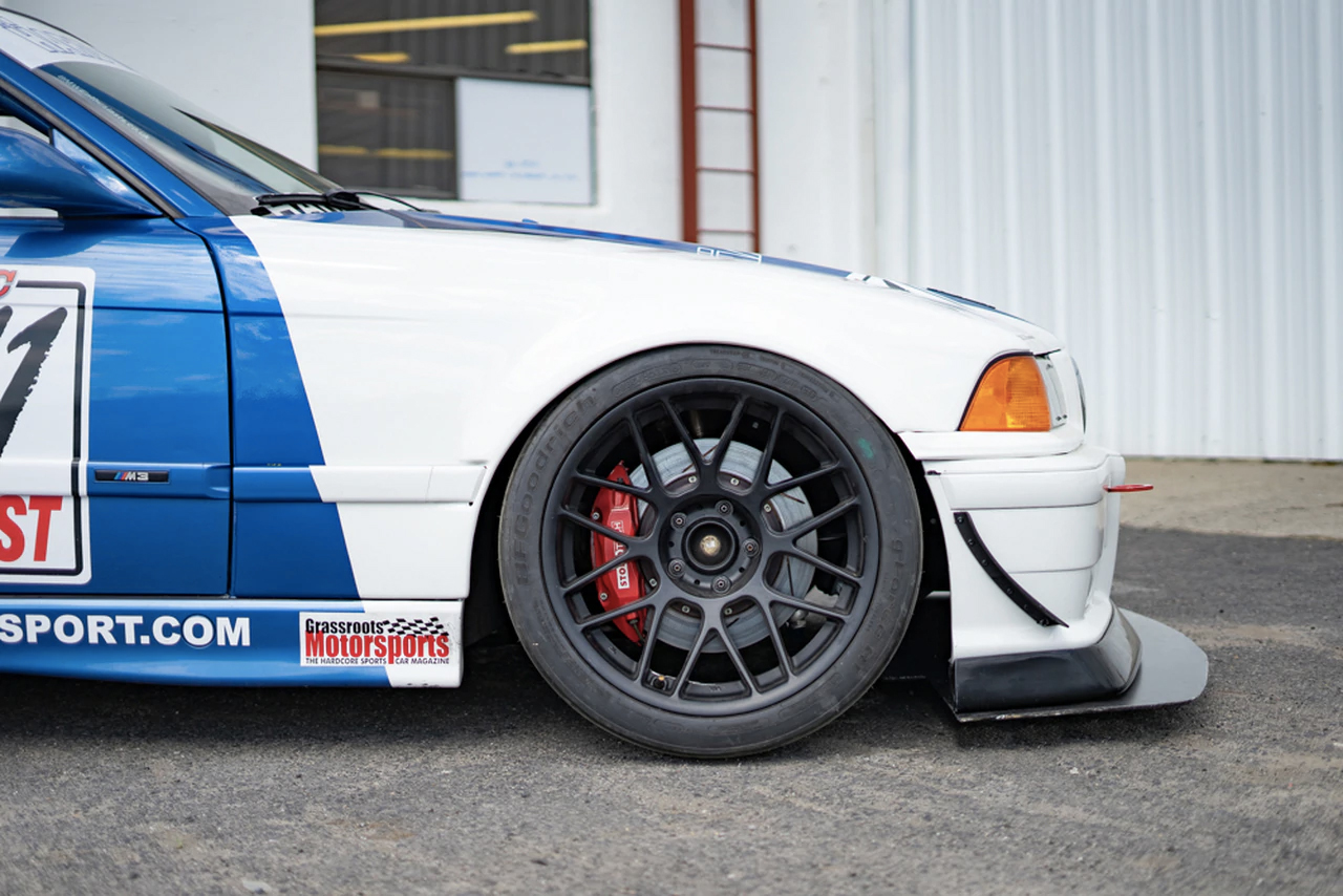 HARD Motorsport BMW E36 Coupe Wide Overfender Kit pasmag 03