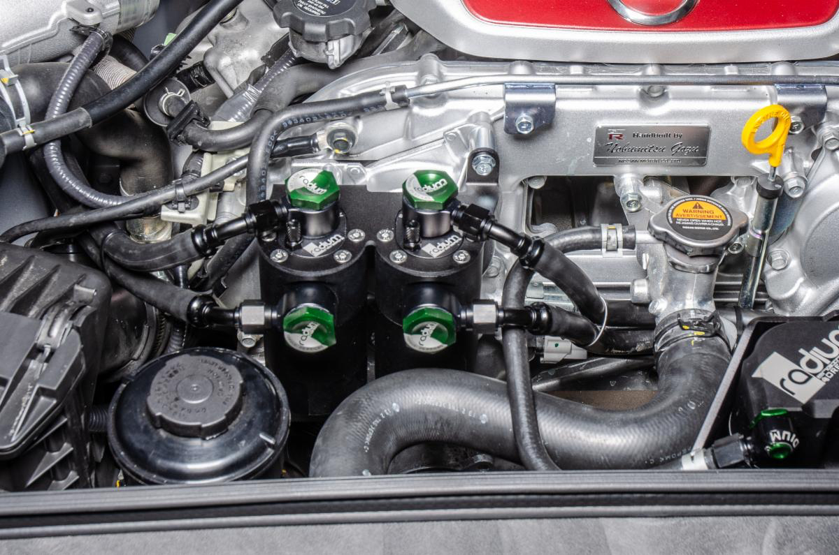 Radium Engineering Coolant Tank and Catch Cans Nissan R35 GTR pasmag 05