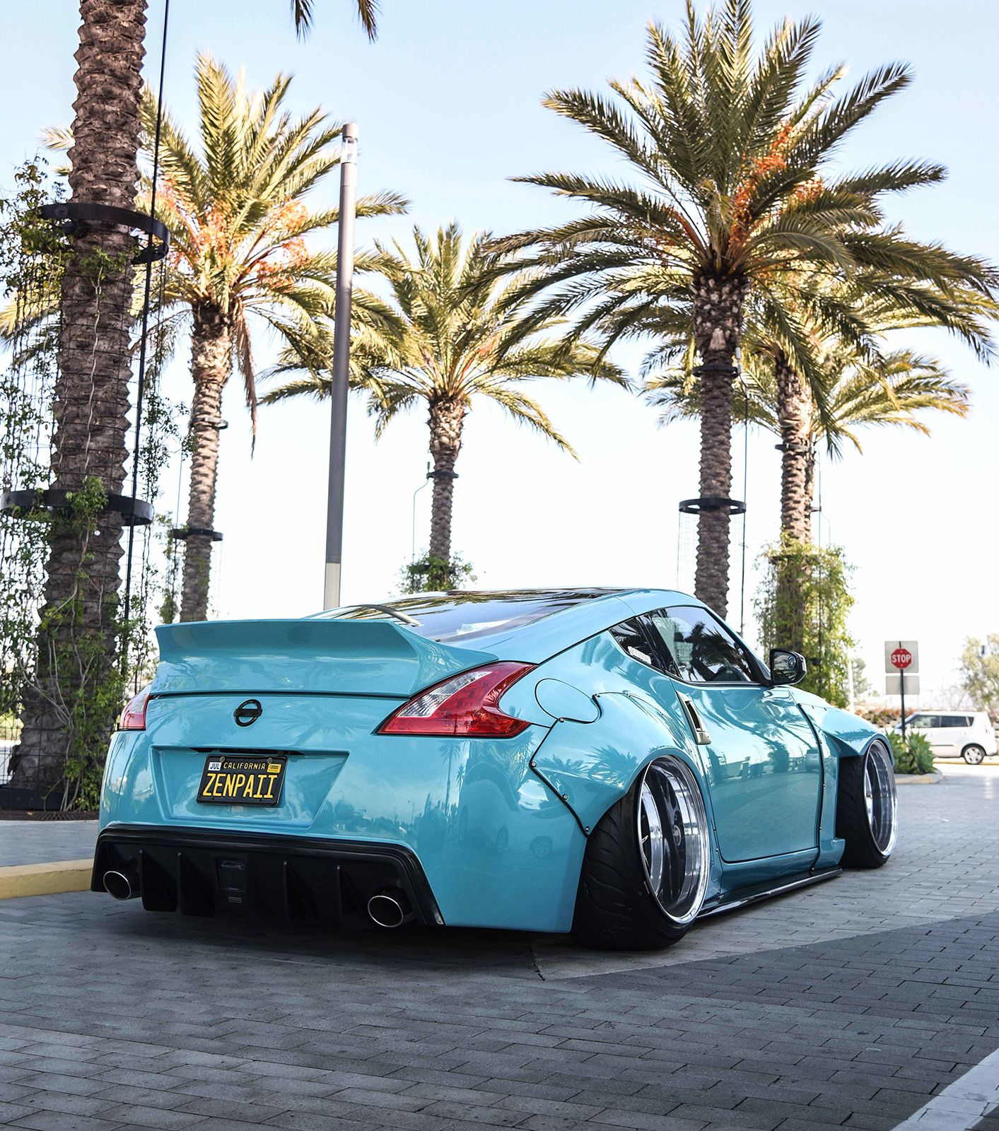 09 Alan Antolin 2010 Nissan 370Z pasmag i am essential