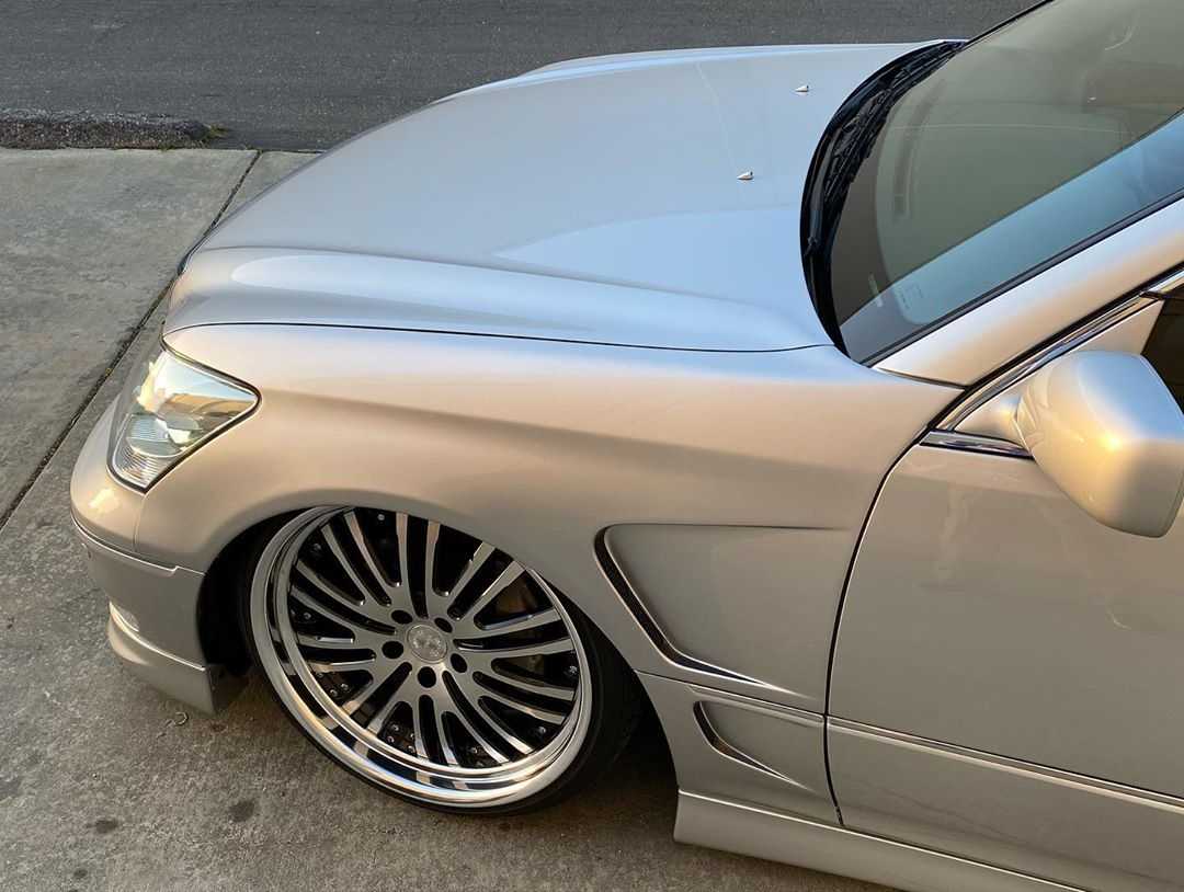 16 Shaun Graham 2004 Lexus LS430 pasmag