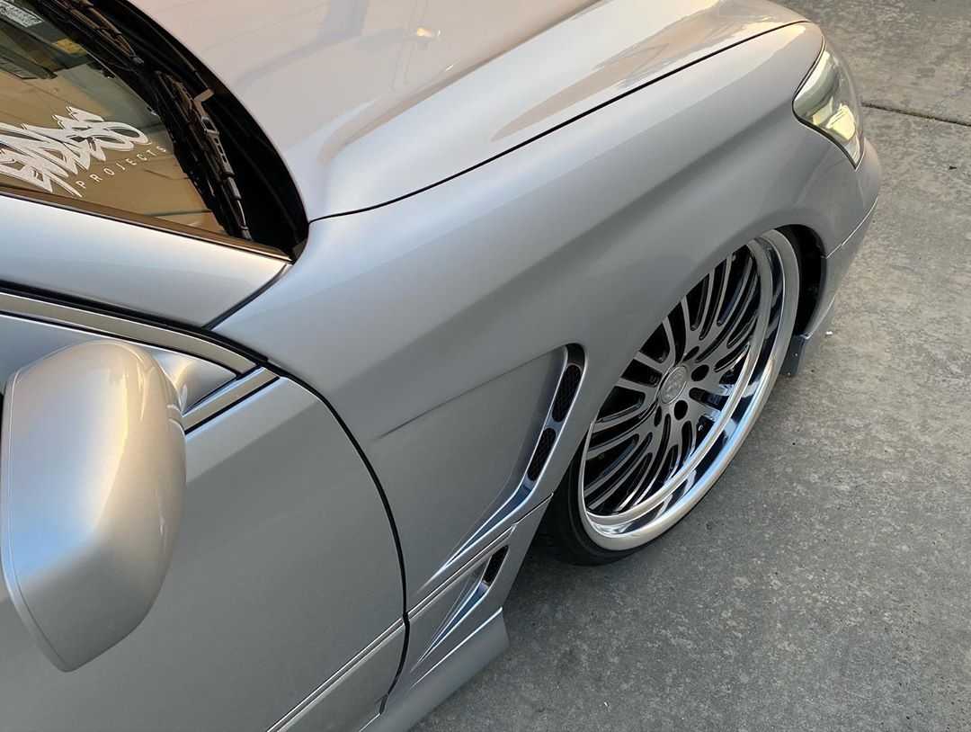17 Shaun Graham 2004 Lexus LS430 pasmag