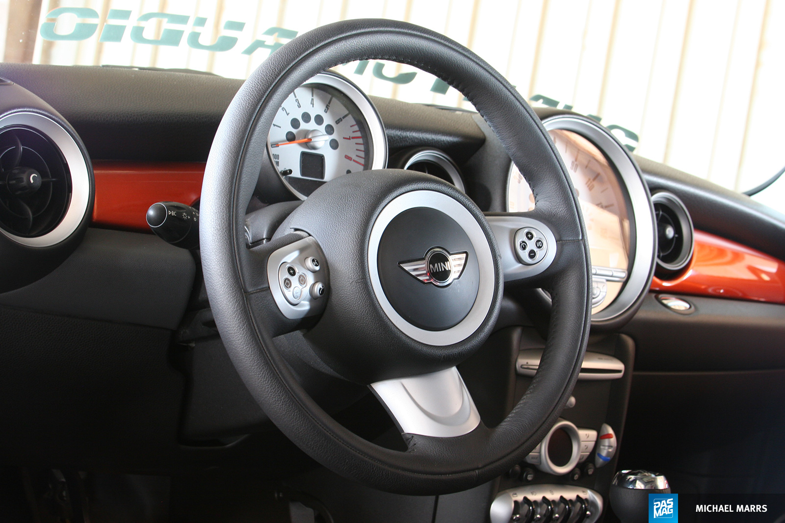 09 Quantum Audio Mini Cooper S pasmag