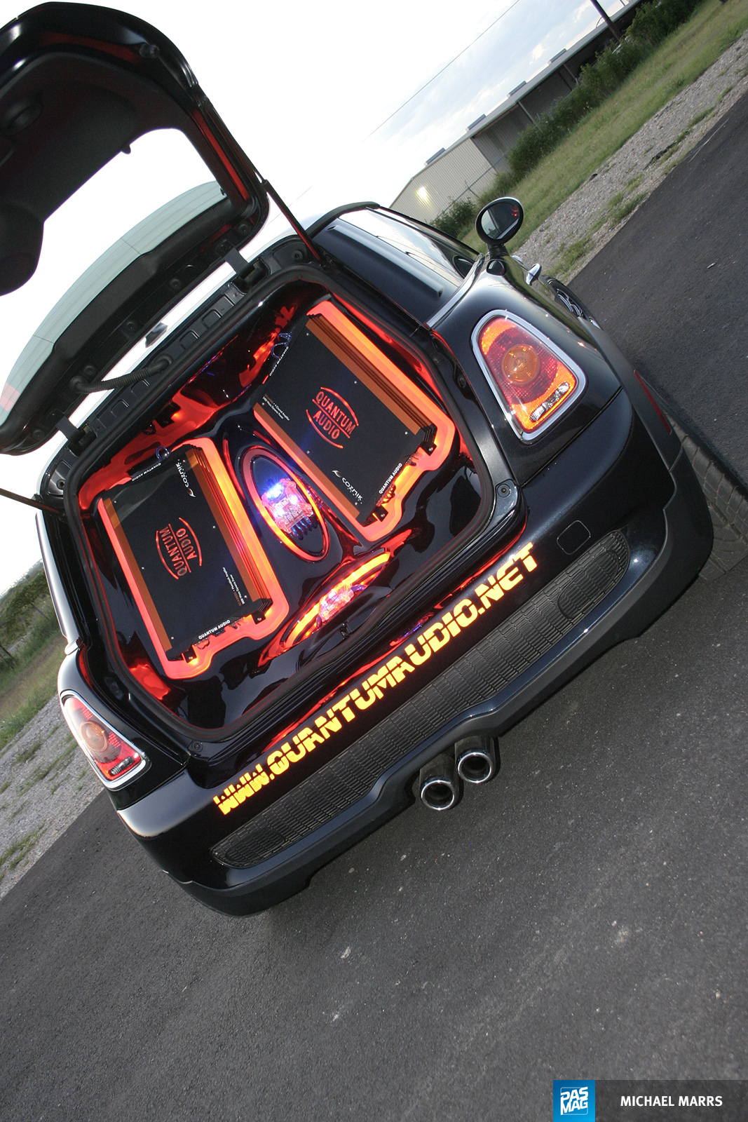 24 Quantum Audio Mini Cooper S pasmag