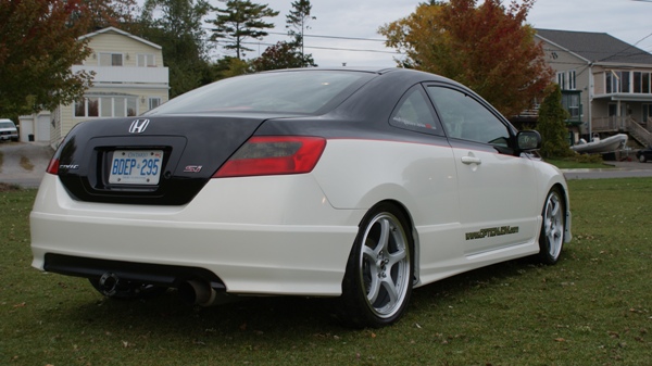 2006_Honda_Civic_Si_Coupe_Back