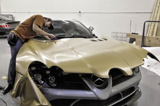 Graphiti.ca: Vehicle Wrap Installation